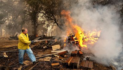 Thompson wildfire forces 26,000 to evacuate in Northern California as heatwave continues