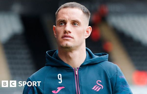 Jerry Yates: Swansea striker set to join Derby on loan