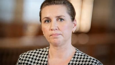 Mette Frederiksen anklages for grisehykleri