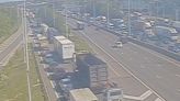 M25 traffic latest as major UK bridge shut causing chaos for commuters