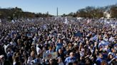 Demonstrators in Washington back Israel, denounce antisemitism