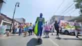 Zadrigman, “el héroe de los animales”, encabeza manifestación en Aguascalientes