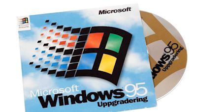 The first-ever copy of Windows 95 shows up, unopened and pristine