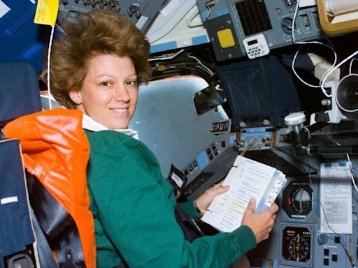 Eileen Collins burst through the glass ceiling aboard the space shuttle | Astronomy.com