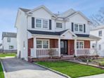 675 4th Pl S, Garden City NY 11530