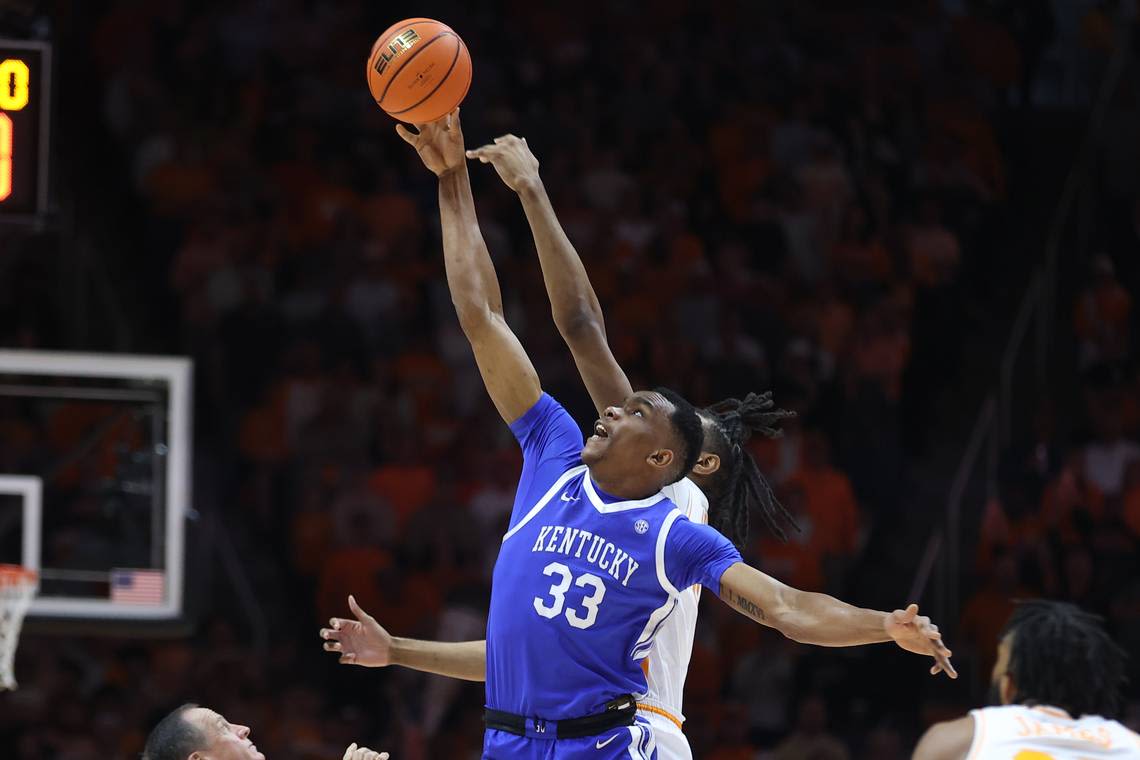 Kansas State nears full basketball roster by landing Kentucky transfer Ugonna Onyenso