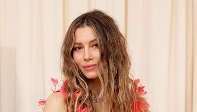 Why Jessica Biel Bathed in 20 Lbs of Epsom Salt to Slip Into Met Gala Dress