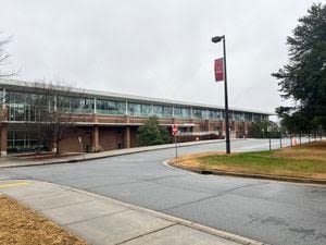 15-year-old girl dies after medical emergency at Dunwoody High School