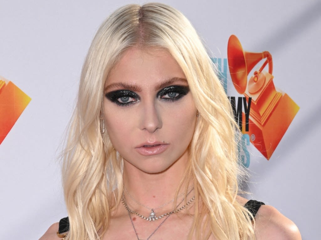 Gossip Girl Alum Taylor Momsen Took the Naked Dress Trend to the Next Level on the Red Carpet