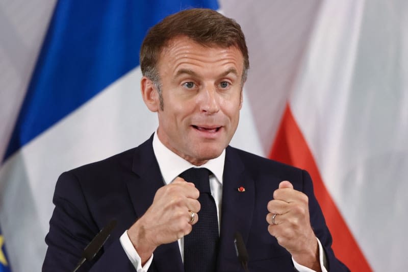 Macron urges Iran's president to ease tensions in Middle East