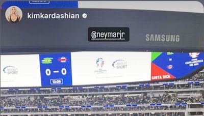 Neymar é tietado por filho de Kim Kardashian e Kanye West em jogo da Copa América