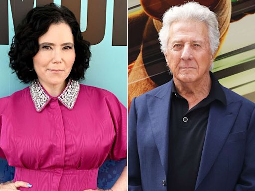 Alex Borstein recalls Dustin Hoffman scolding her after she called herself ugly: 'He lost his s---'