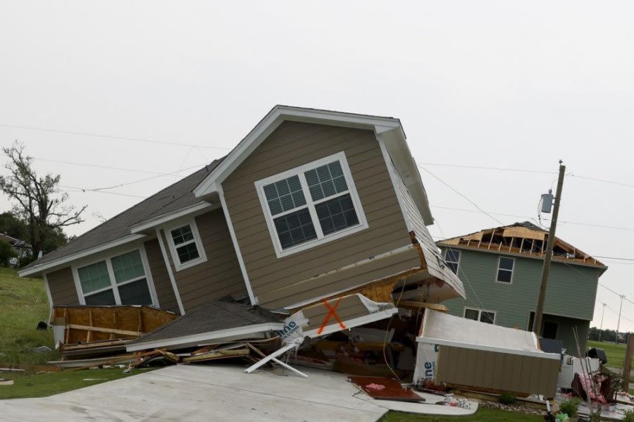 Severe weather moves to East for Memorial Day