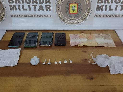 Força Tática prende três homens com drogas no centro de Livramento - Jornal A Plateia