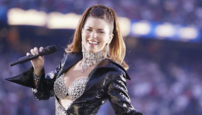 Shania Twain Laughs Off On Stage Error: ‘Glad Someone Captured This’