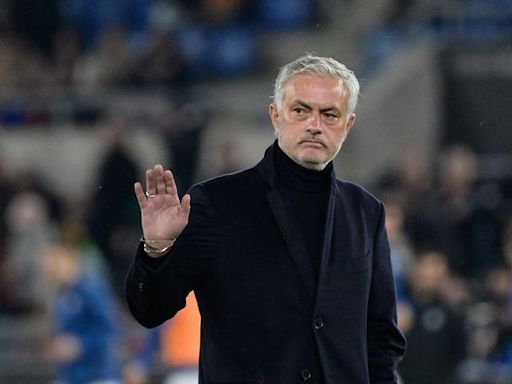 Football : José Mourinho pose ses valises en Turquie pour entraîner Fenerbahçe