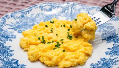 Chrissy Teigen’s Brilliant Trick for “Creamy” Slow-Cooked Scrambled Eggs