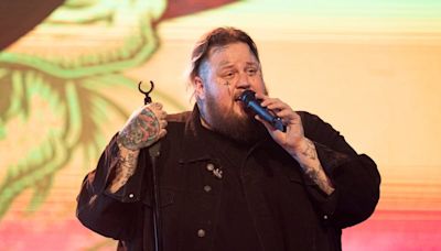 Jelly Roll Expands Tour, Plays New Song, Hints About Forthcoming Album - WDEF