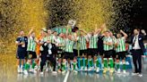El Betis alza su primer título nacional con la Copa del Rey
