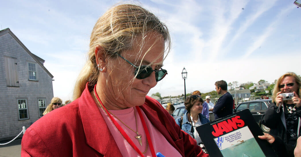 Susan Backlinie, Swimmer Who Was First Victim in ‘Jaws,’ Dies at 77