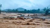 Deslizamientos de tierra por fuertes lluvias en India deja 63 muertos