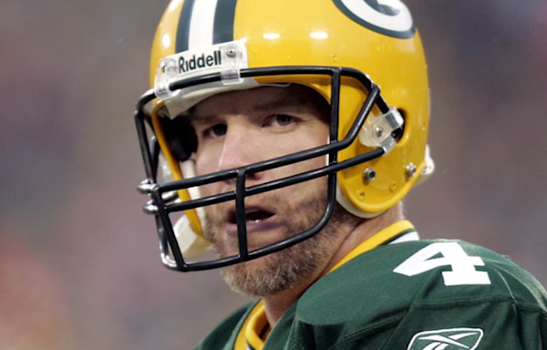 NFL Hall of Fame QB Brett Favre Makes Big Announcement