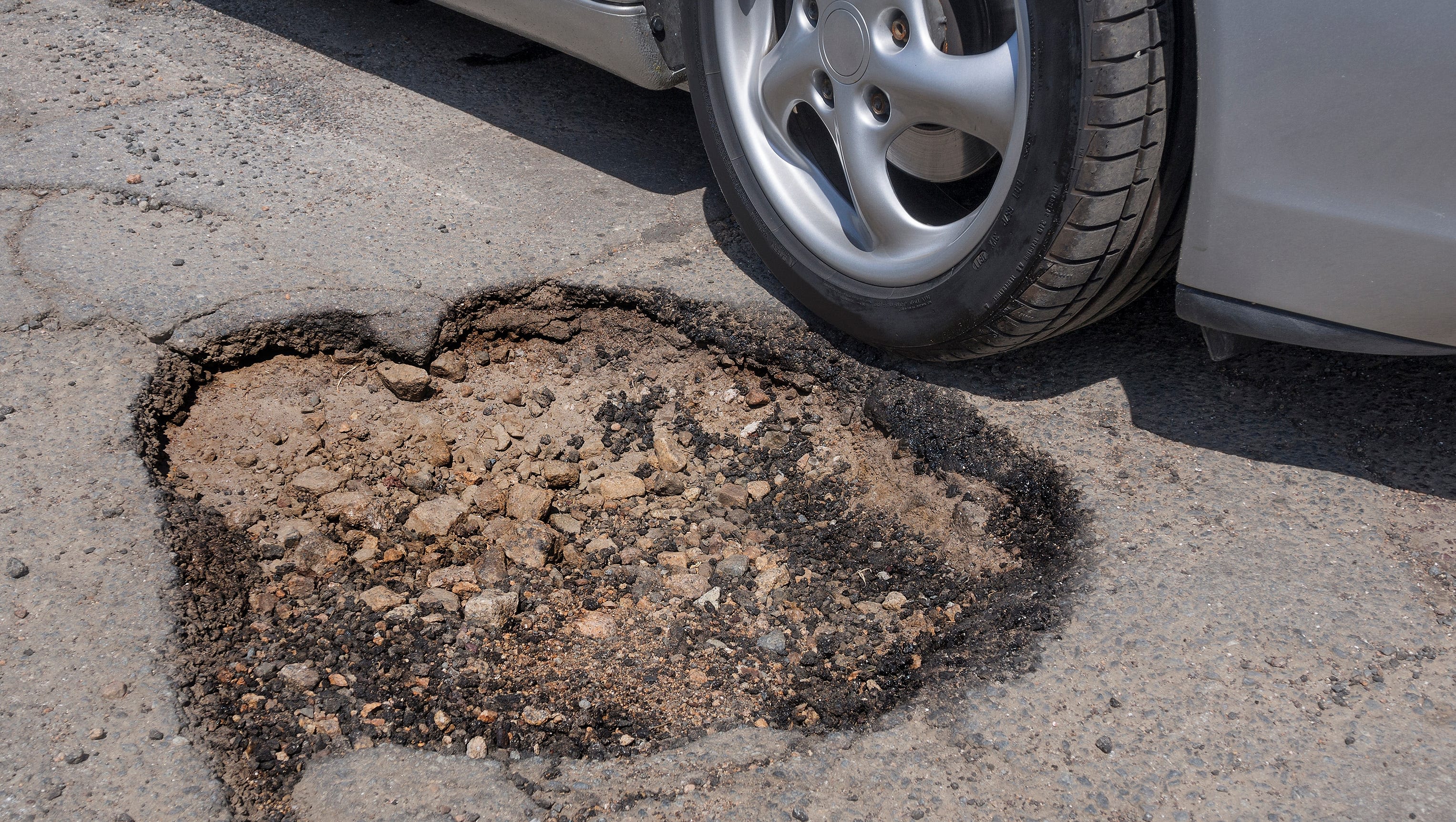 Paterson hits another speed bump in bid to resurface cratered River Street