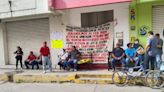 Empleados de 11 sistemas operadores de la Comisión Estatal del Agua protestan contra el gobierno de Oaxaca