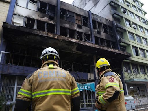 Al menos 10 muertos en incendio de albergue de sintecho en sur de Brasil