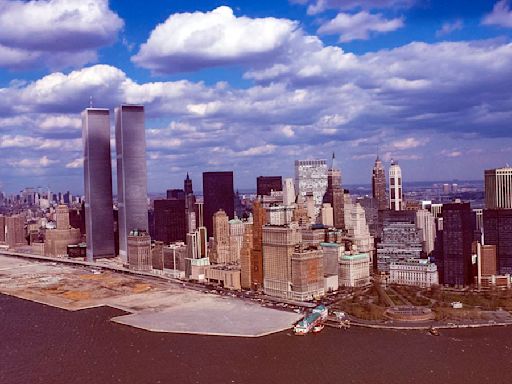 Fascinating photos showcase the forgotten beach of Manhattan