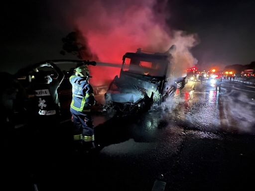 國道1號北上楠梓段火燒車 1人死亡身分待查