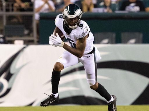 DeVonta Smith Criticized by Former Eagles Exec Following Latest WR Contract Extensions – ‘He Completely Misread Where...