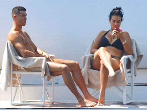 Georgina Rodriguez flashes bottom next to shirtless Cristiano