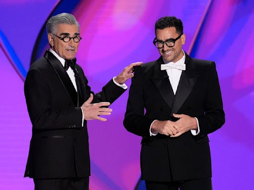 Eugene and Dan Levy diss ‘The Bear’ — and each other — in Emmys 2024 monologue