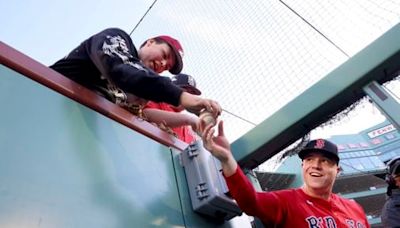 Red Sox teammates love to watch outfielder Tyler O’Neill flip his patented throws home - The Boston Globe