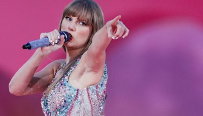‘Ayuda por favor’: Taylor Swift tells workers multiple times to get water to fans in Spain