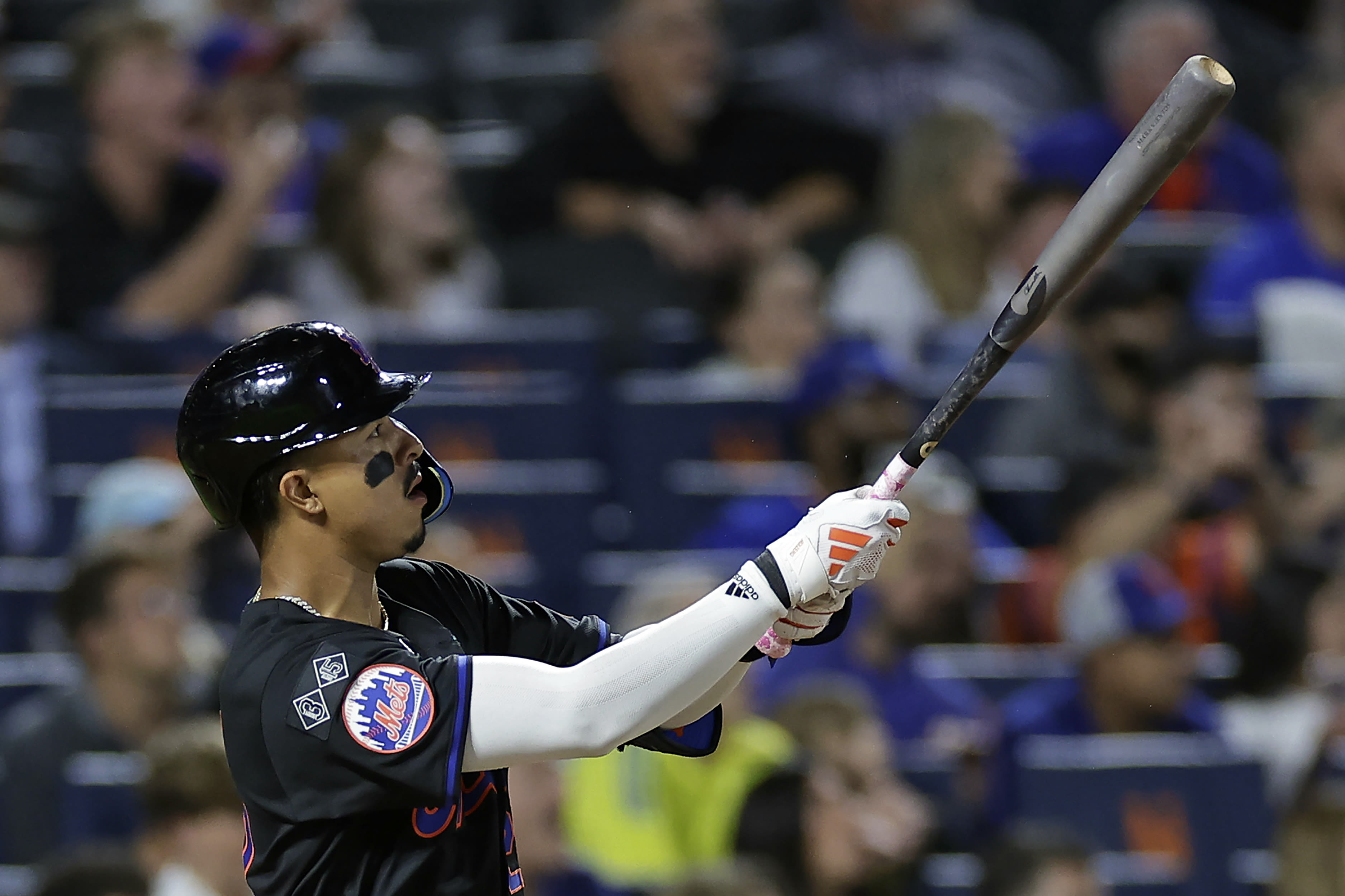 Vientos hits second 2-run homer in 10th to lift Mets over Reds 6-4 for 8th straight win