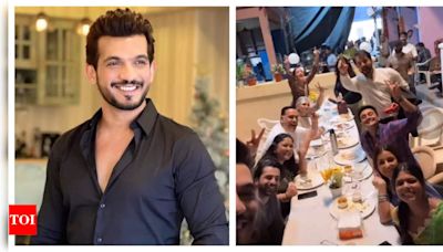 Arjun Bijlani celebrates one year of Pyaar Ka Pehla Adhyaya: Shiv Shakti by hosting lunch on the set with the star cast - Times of India