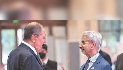 Jaishankar meets Russian FM Lavrov & other counterparts in Laos; exchange views on ways to further boost bilateral ties