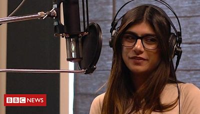 Mia Khalifa filmed a porn scene where she was wearing a hijab.