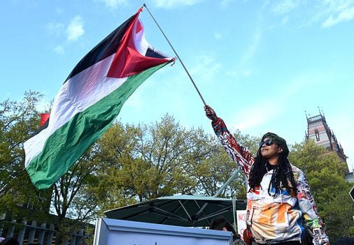 Past the deadline for Harvard students to leave encampment, a rally for Gaza in Harvard Square - The Boston Globe