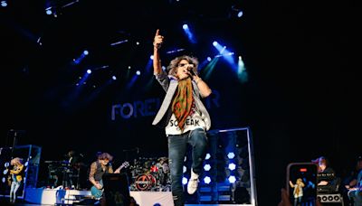 Massive crowd fills Pine Knob for 3 hours of hits with Foreigner, Styx, John Waite