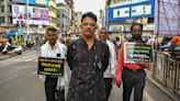 Los no religiosos luchan por encontrar su voz y su lugar en la sociedad y la política de India