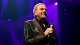 Neil Diamond Speaks About Difficulties of Accepting Parkinson’s Disease Diagnosis