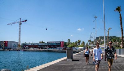 La Rambla de Barcelona ya 'toca' el mar: estreno del muelle de Drassanes abierto al público