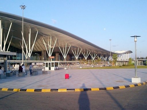 Woman finds her lost diamond ring in Bengaluru's Kempegowda International Airport, lauds CISF officials