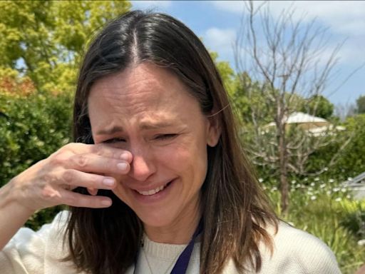 Jennifer Garner constantly wept for weeks ahead of daughter Violet’s high school graduation