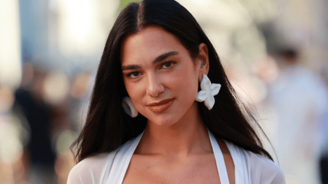 Dua Lipa Looks Almost Unrecognizable as a Blonde