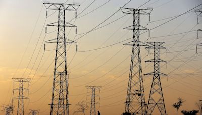 Mumbai resident gets ₹66,690 monthly electricity bill, netizens ask ‘AC ki kagah turbine chalaya kya?’ | Today News