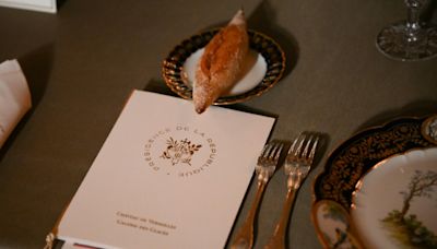 A subasta 4.000 menús presidenciales y reales en París